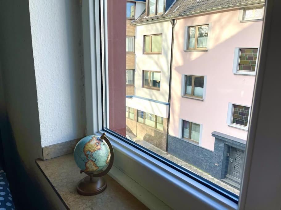 - Chilliges Zimmer In Duesseldorf Mit Balkon & Kueche; Big Tv And Bed - Düsseldorf Exterior foto